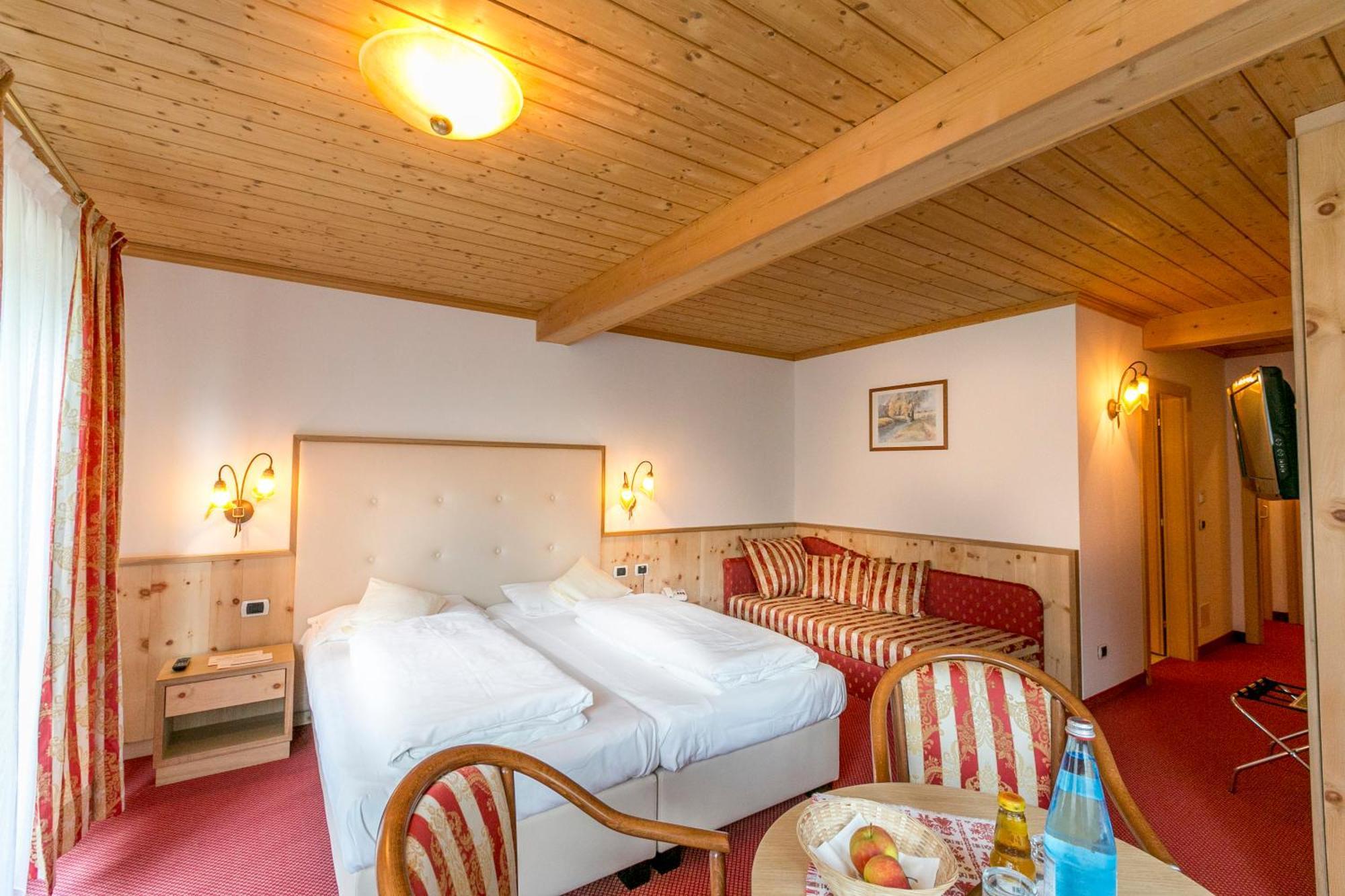 Double or Twin Room Balcony