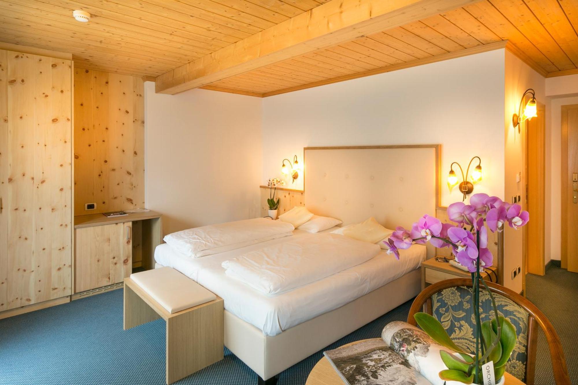 Double or Twin Room Balcony